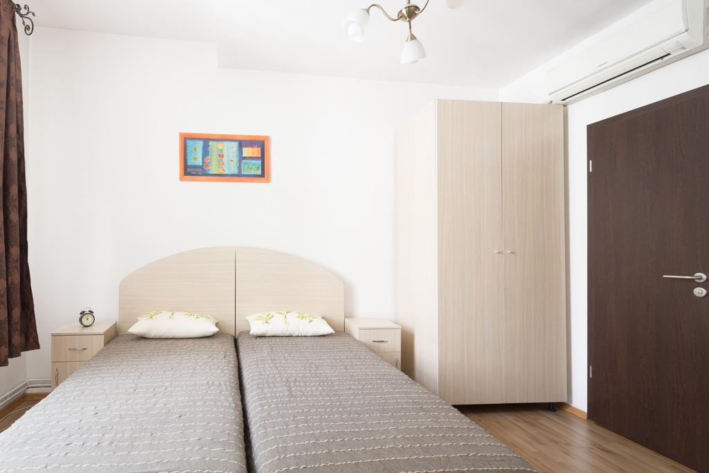 Vatra Accommodation Bucarest Esterno foto